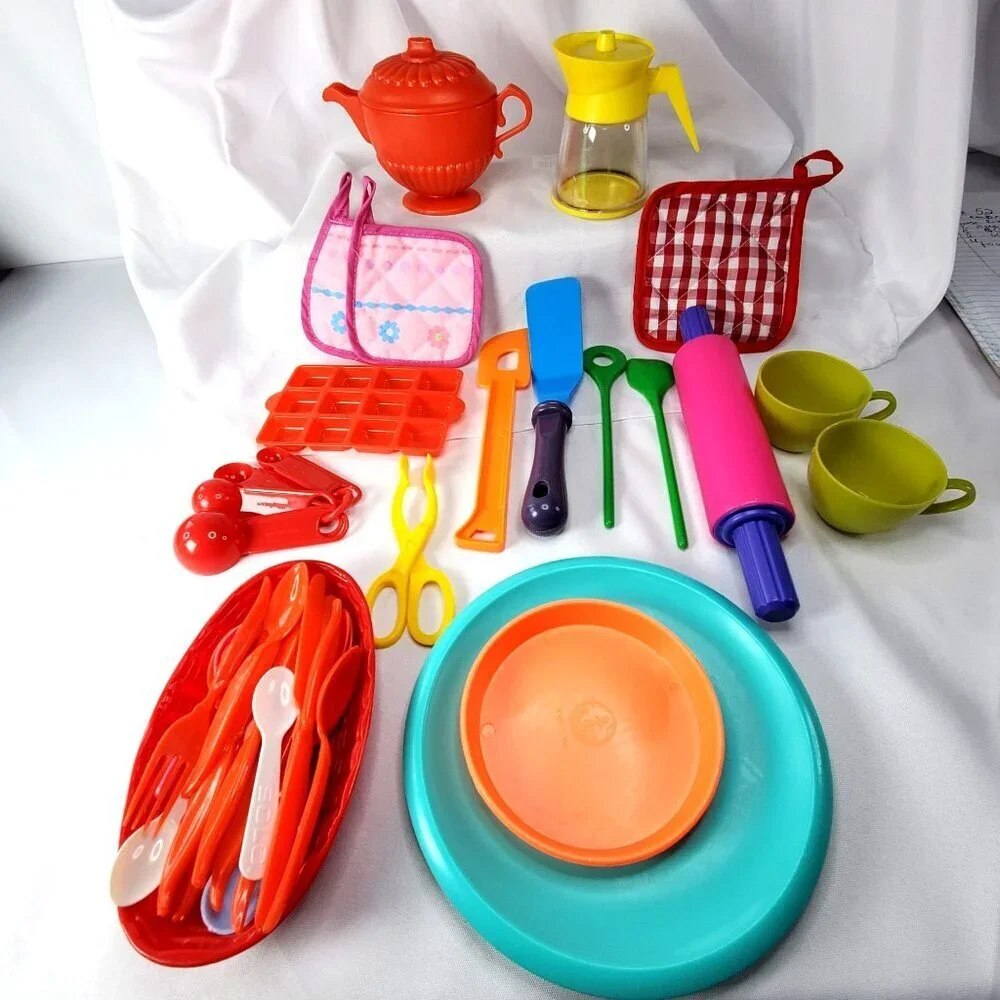 Vintage 41-Piece Kids Plastic Kitchen Play Set W/ Utensils Cups Plates Ice Tray